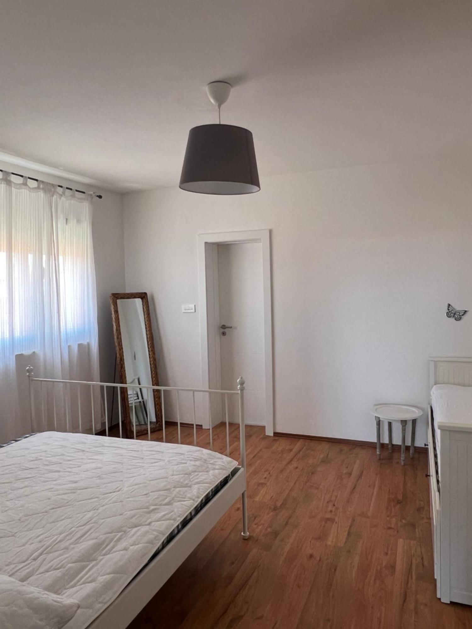 Apartmani Maksan Pakoštane Exterior foto