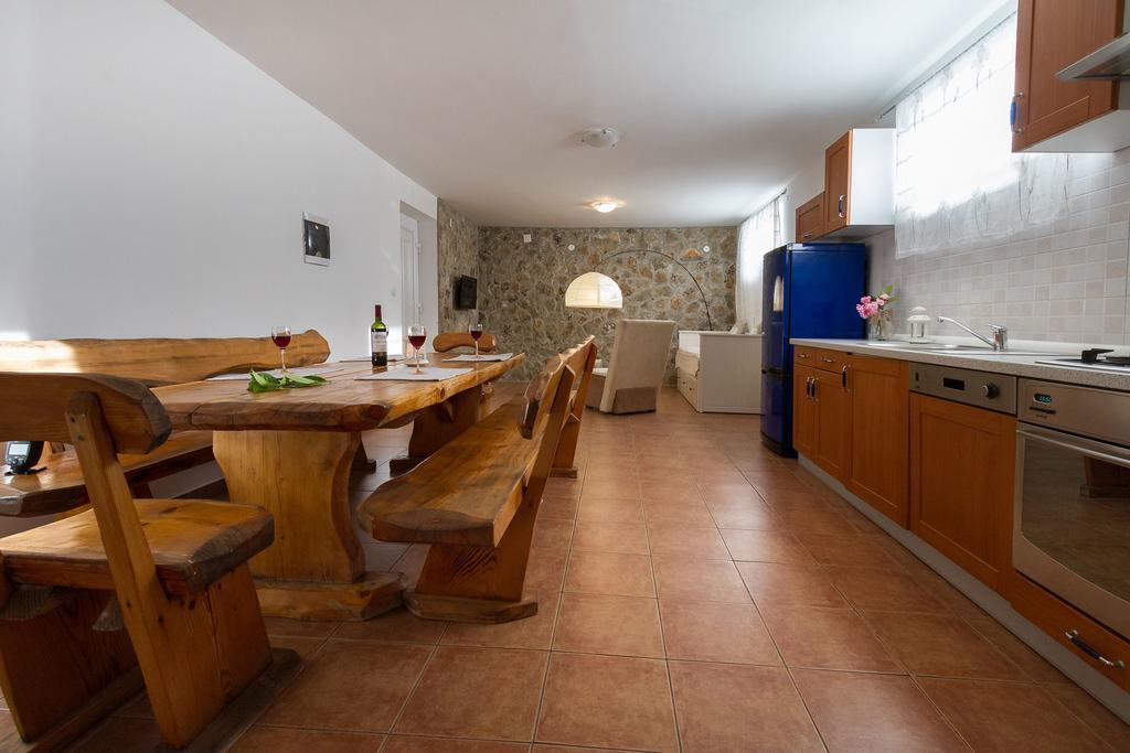 Apartmani Maksan Pakoštane Exterior foto